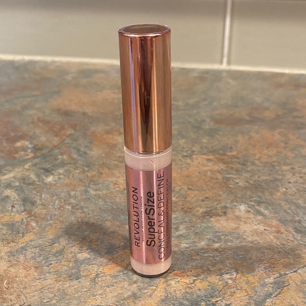 Revolution Supersize Conceal & Define Concealer - C 0.5 NWT